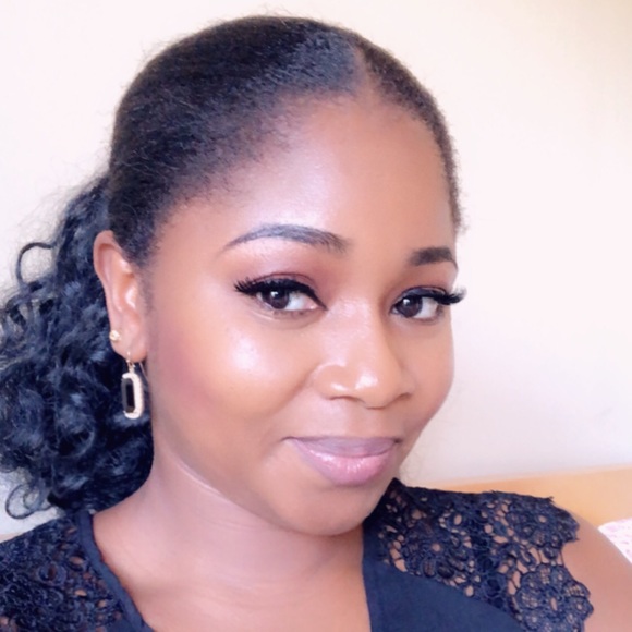 Meet your Posher, Adaora - Picture 1 of 1